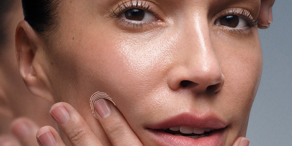 Kuinka kasvojen symmetriaa voi parantaa ihonhoidolla? - Dermalogica Suomi