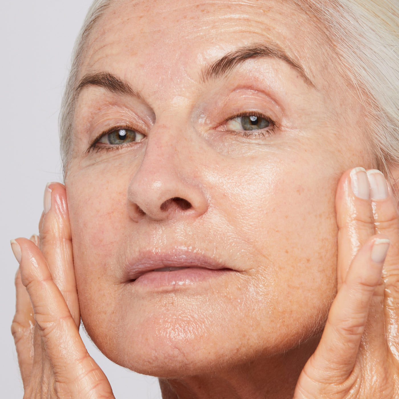 Phyto-Nature Firming Serum levitys kasvoille
